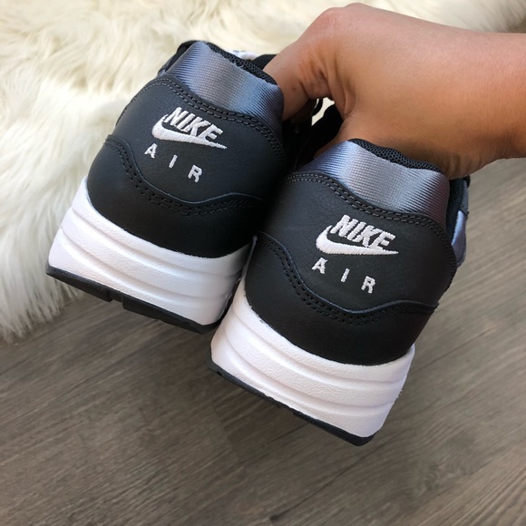 Brand New Nike Air Max 1 Black + Grey - Picture 3 of 5